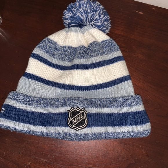 Toronto Maple Leaf hat - Picture 3 of 6